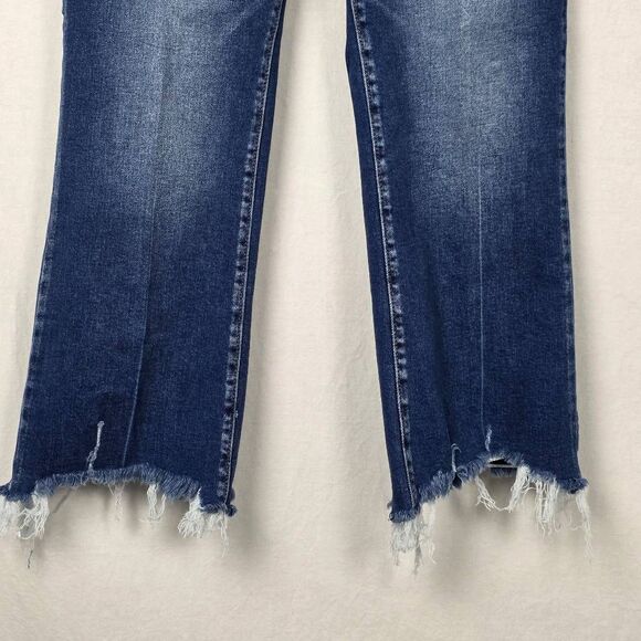 Zenana Distressed Raw Hem Cropped Flare Jeans Size 30 - Picture 3 of 9